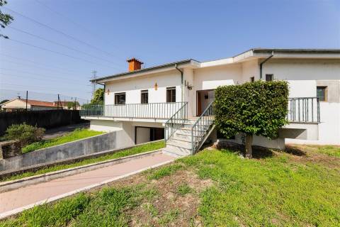 Moradia T4 Venda em Braga (Maximinos, Sé e Cividade),Braga