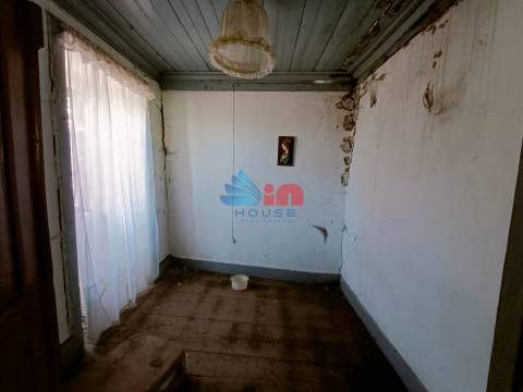 Moradia para Restaurar T4 Venda em São João do Monte e Mosteirinho,Tondela