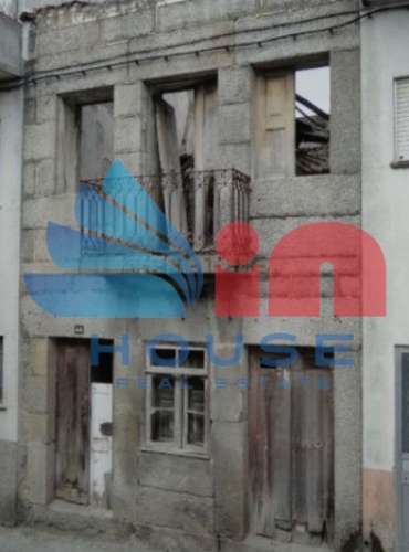 Moradia Devoluta  Venda em Vila Nova de Tazem,Gouveia