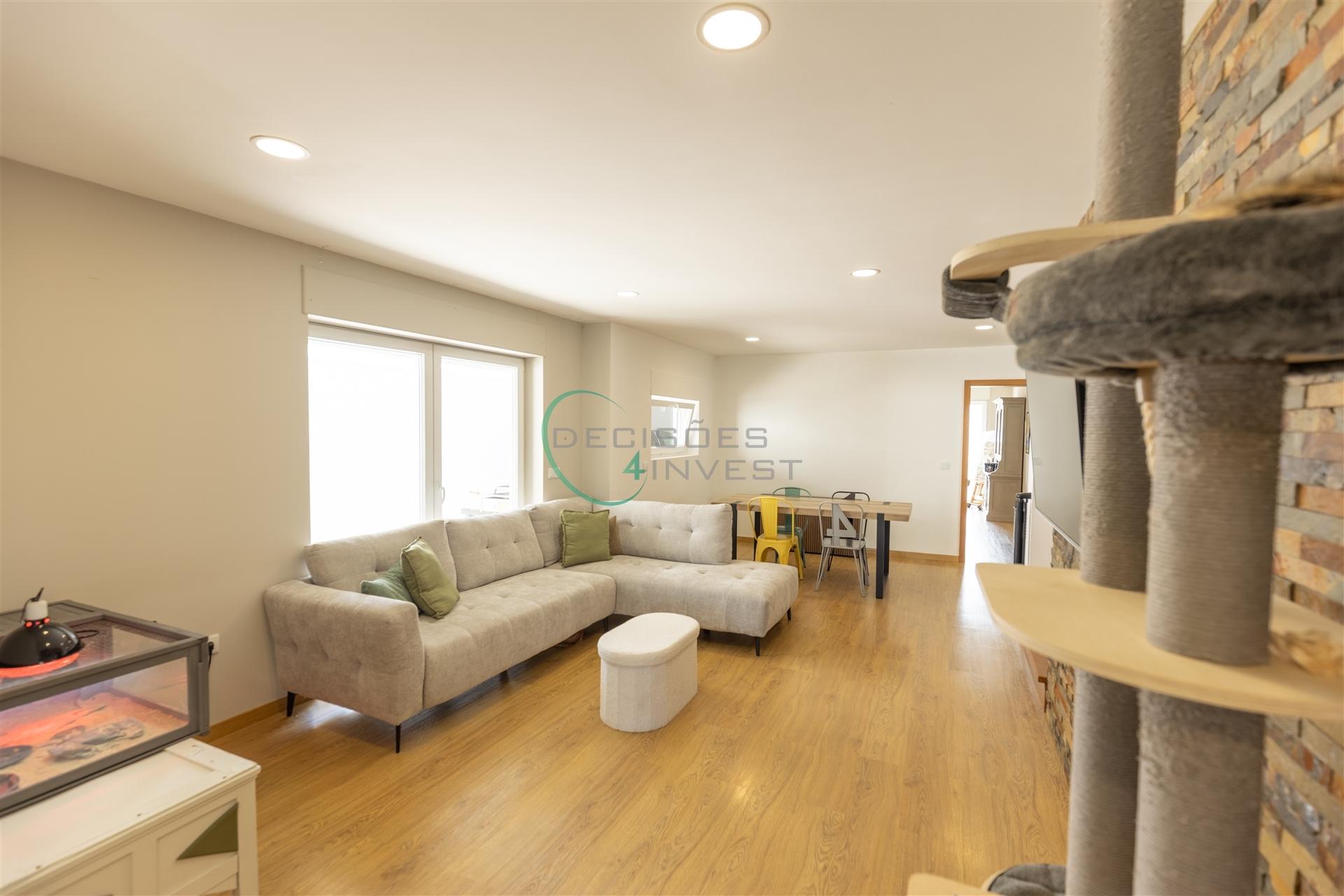 Moradia T4 duplex em São Salvador, Ílhavo