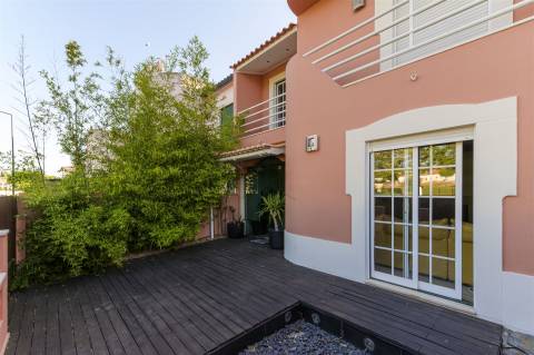 Moradia T3 Venda em Atalaia e Alto Estanqueiro-Jardia,Montijo
