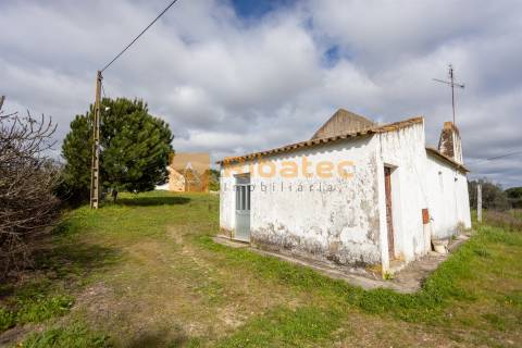 Moradia para remodelar no Couço