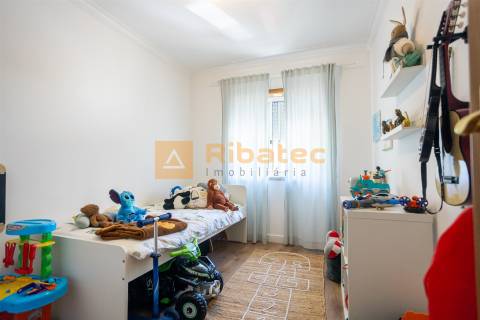 Apartamento T3 no Monte da Caparica