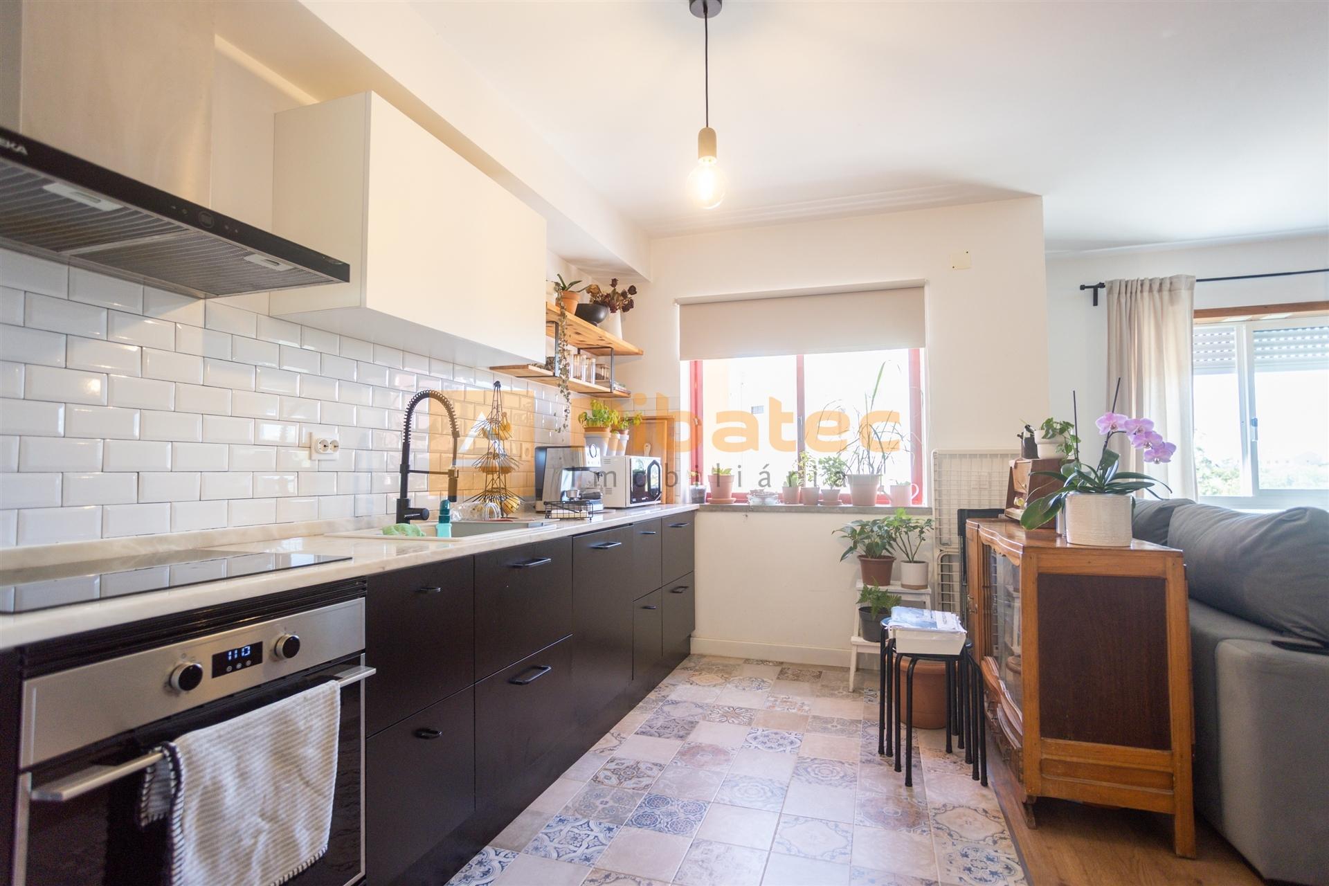Apartamento T3 no Monte da Caparica