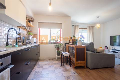Apartamento T3 no Monte da Caparica