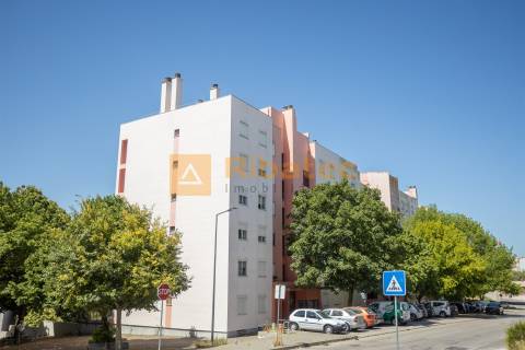 Apartamento T3 no Monte da Caparica