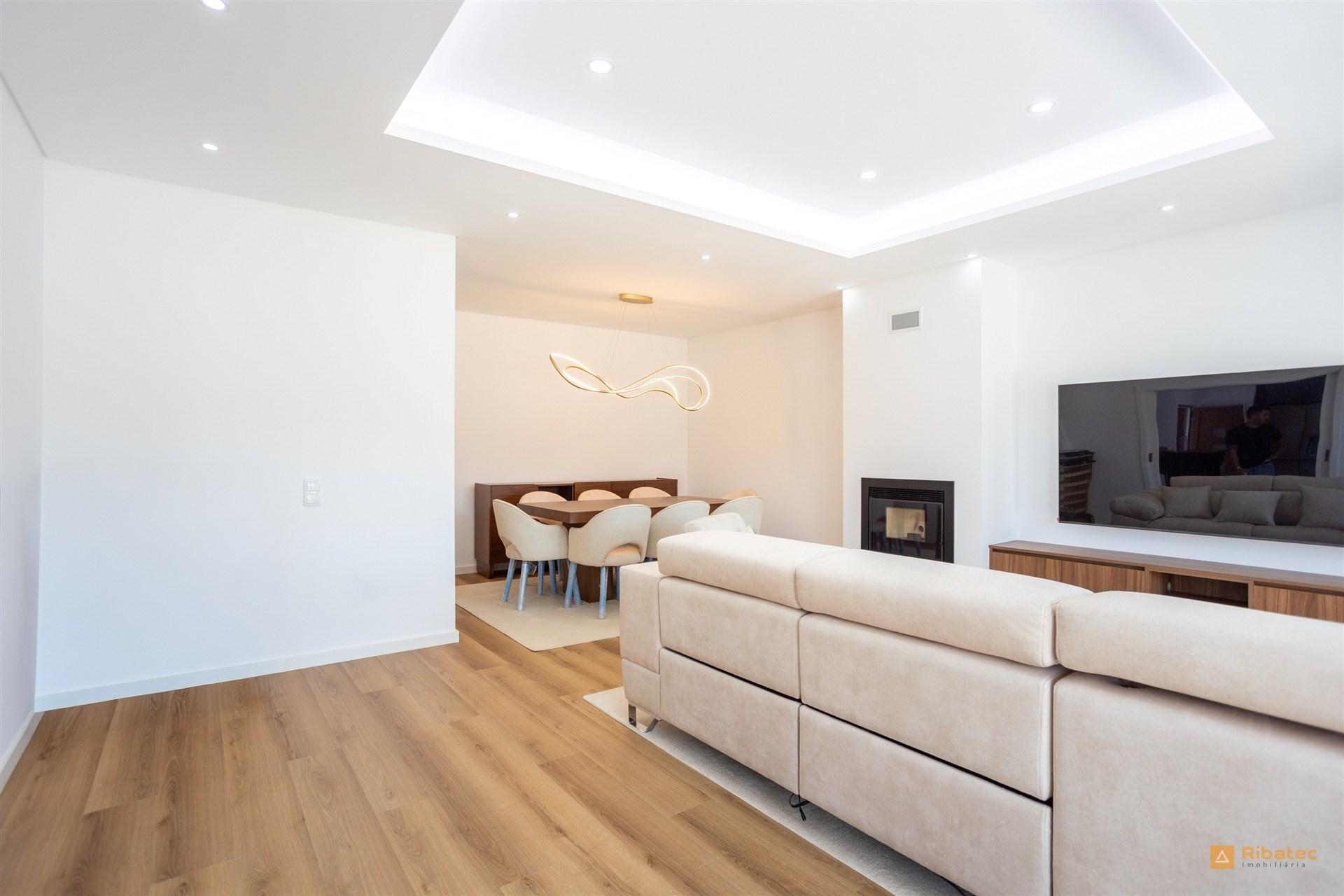 Moradia T3 Moderna | Vendida com Recheio