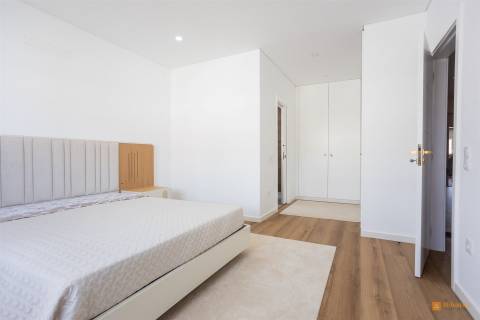 Moradia T3 Moderna | Vendida com Recheio