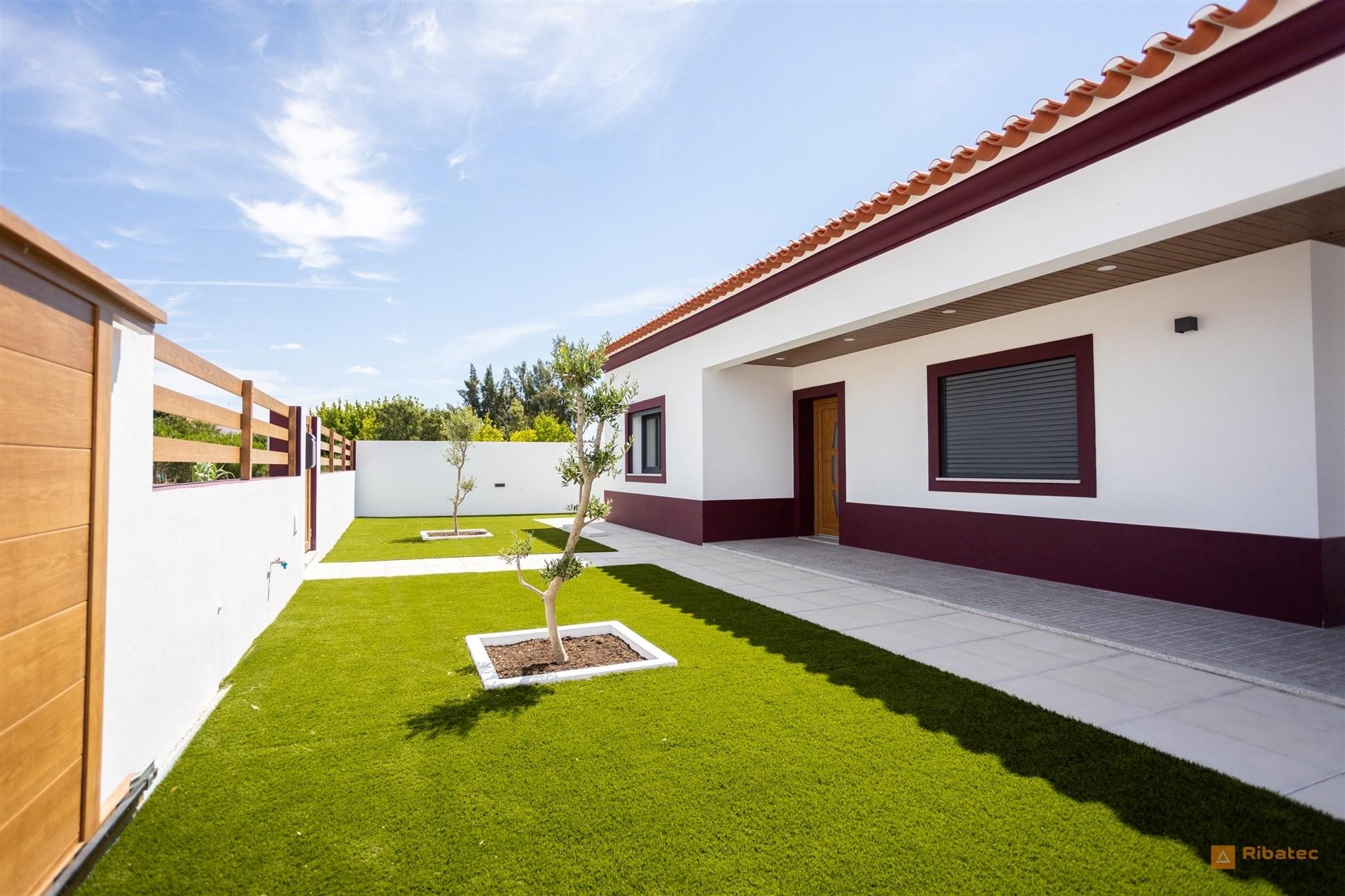 Moradia T3 Moderna | Vendida com Recheio