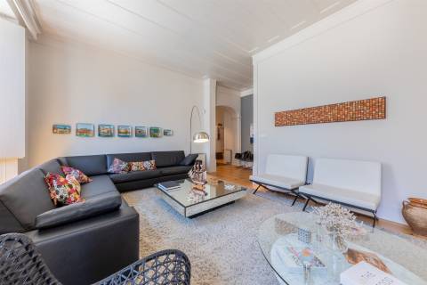 Apartamento T4 de luxo no coração do Chiado