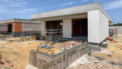 Moradia T3 com Piscina perto de Óbidos