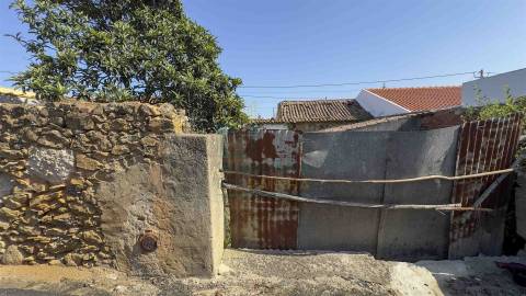 Moradia para Recuperar com Potencial Único – Lagoa de Óbidos