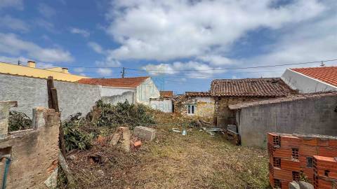 Moradia para Recuperar com Potencial Único – Lagoa de Óbidos