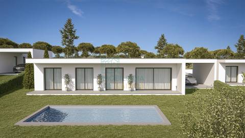 Moradia Moderna com Piscina – Tranquilidade e Perto da Praia