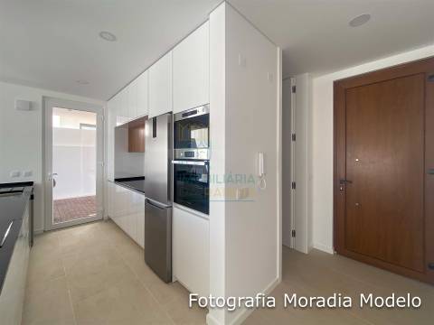 Moradia T3 com piscina em Salir do Porto