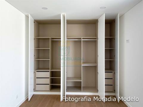 Moradia T3 com piscina em Salir do Porto