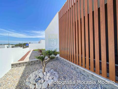 Moradia T3 Moderna com Piscina | Salir do Porto