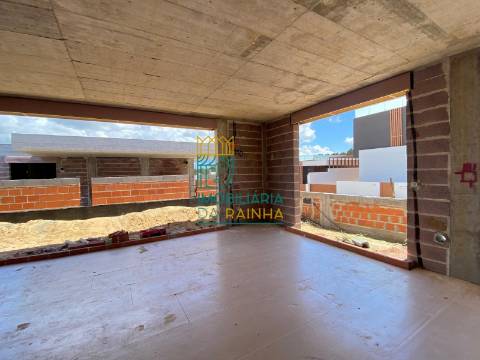 Moradia T3 com Piscina em Salir do Porto