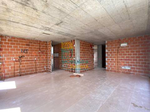 Moradia T3 com Piscina em Salir do Porto