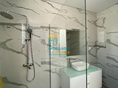 Moradia T3 com Piscina em Salir do Porto