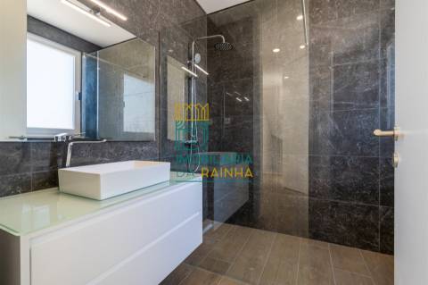 Moradia T3 com Piscina em Salir do Porto