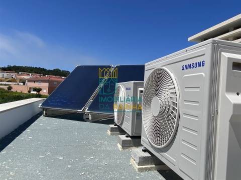Moradia T3 com Piscina em Salir do Porto