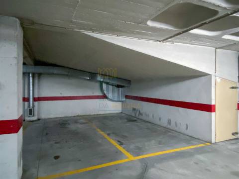 Lugares de Garagem no Centro de Caldas da Rainha