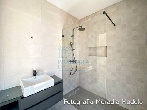 Moradia com 3 quartos, Piscina e Garagem em Caldas da Rainha