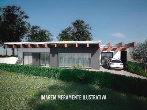 Ruína com terreno em Caldas da Rainha