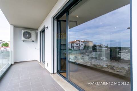 Apartamento T3 Novo com Garagem – Centro de Caldas da Rainha