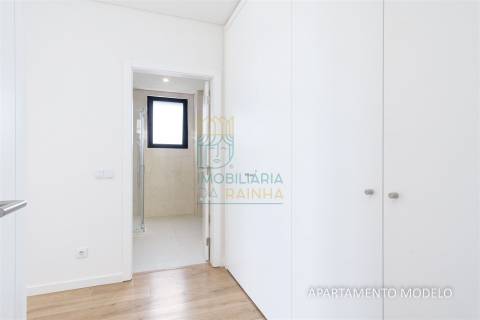 Apartamento T3 Novo com Garagem – Centro de Caldas da Rainha
