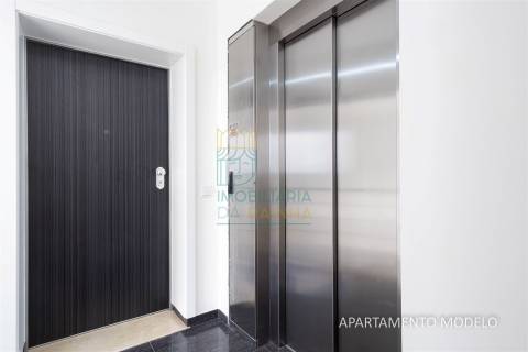 Apartamento T3 Novo com Garagem – Centro de Caldas da Rainha