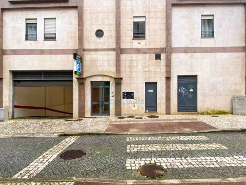 Lugar de Garagem no Centro de Caldas da Rainha
