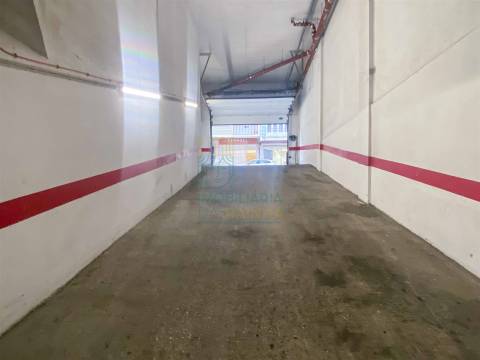 Lugar de Garagem no Centro de Caldas da Rainha