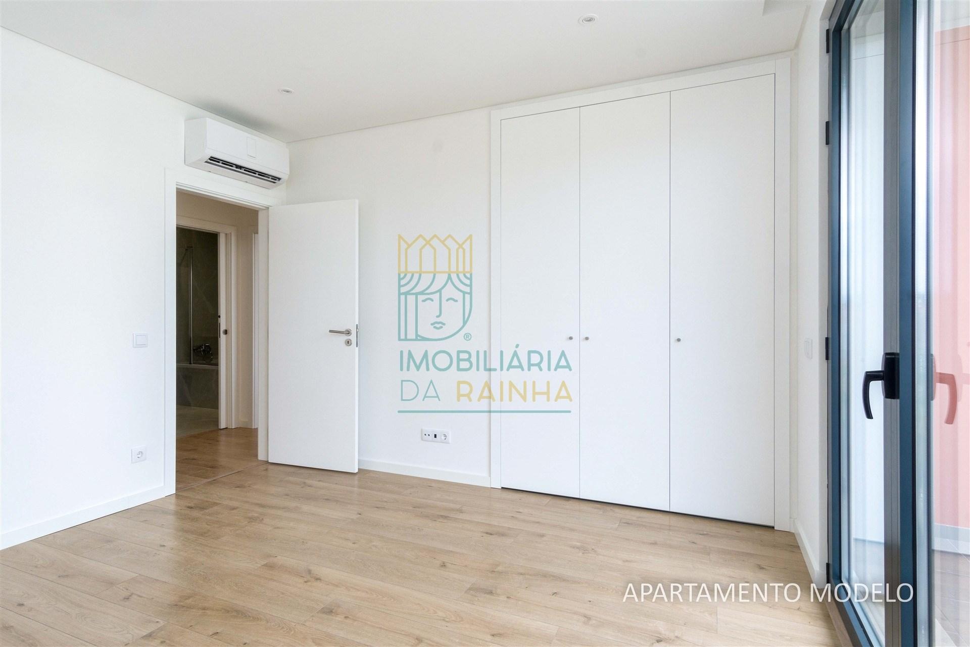 Apartamento T3 com Garagem e Elevador – Centro de Caldas da Rainha