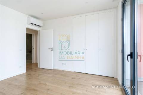 Apartamento T3 com Garagem e Elevador – Centro de Caldas da Rainha