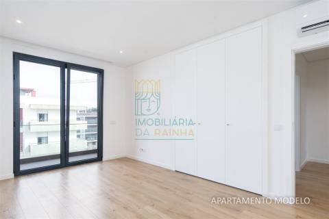 Apartamento T3 com Garagem e Elevador – Centro de Caldas da Rainha