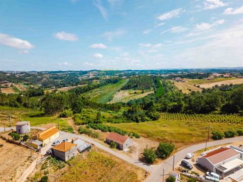 Terreno para construção de 3.650 m² – Caldas da Rainha