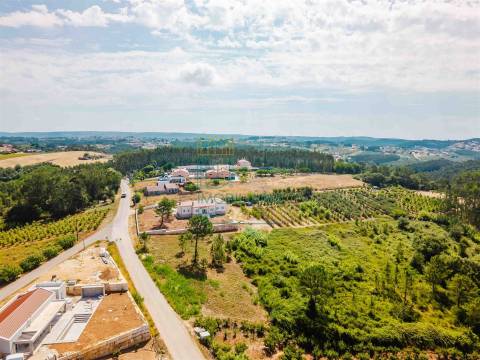 Terreno para construção de 3.650 m² – Caldas da Rainha