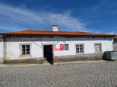 Duas moradias históricas