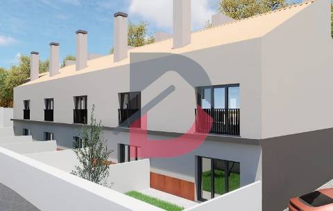 Moradia T2+2