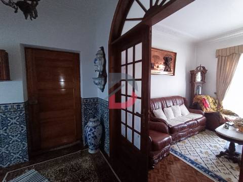 Moradia com Terreno