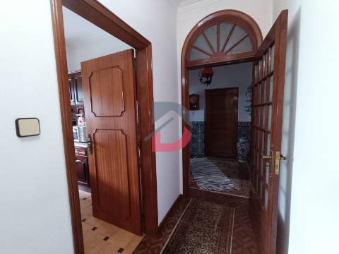 Moradia com Terreno