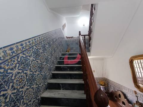 Moradia com Terreno