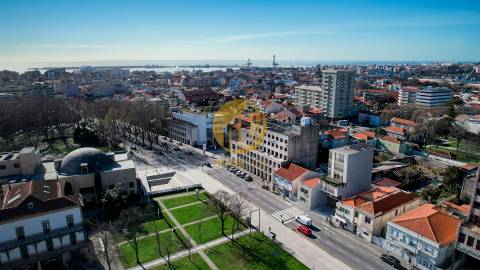 Elegância Contemporânea no Coração de Matosinhos