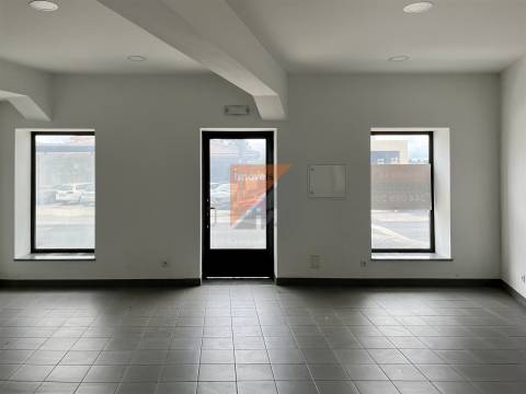 Loja  Arrendamento em Santa Eufémia e Boa Vista,Leiria