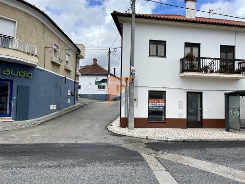 Loja  Arrendamento em Santa Eufémia e Boa Vista,Leiria