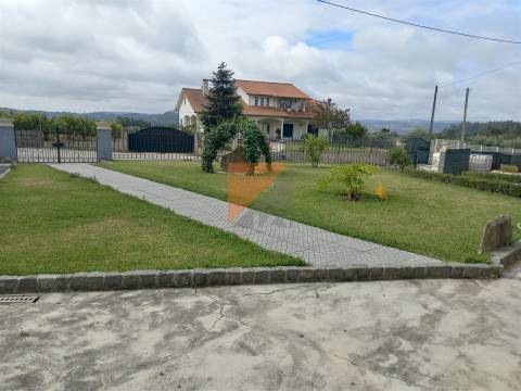 Moradia T6 Venda em Nossa Senhora da Piedade,Ourém