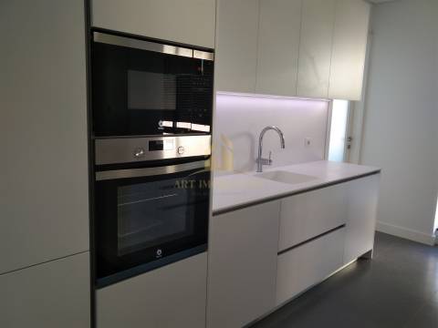Apartamento T4 Venda em Cedofeita, Santo Ildefonso, Sé, Miragaia, São Nicolau e Vitória,Porto
