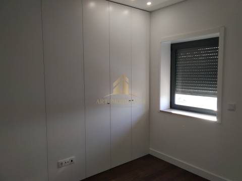 Apartamento T4 Venda em Cedofeita, Santo Ildefonso, Sé, Miragaia, São Nicolau e Vitória,Porto
